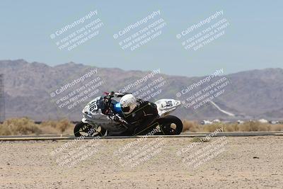 media/Apr-20-2025-CVMA (Sun) [[39090e8767]]/Race 11-500-350 Supersport (Holeshot)/